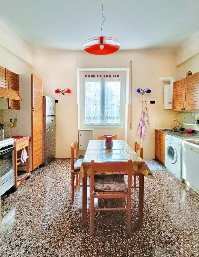 San Martino Appartament Con Parcheggio Privato Genua Buitenkant foto